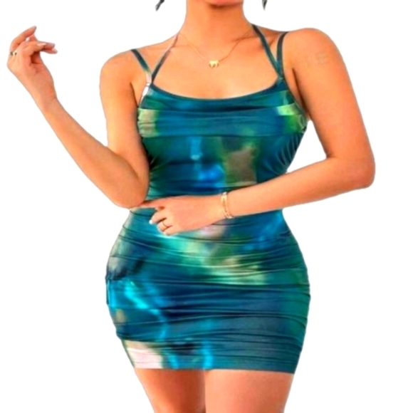 Dresses & Skirts - Ladies Tie dye abstract halter dress sz small